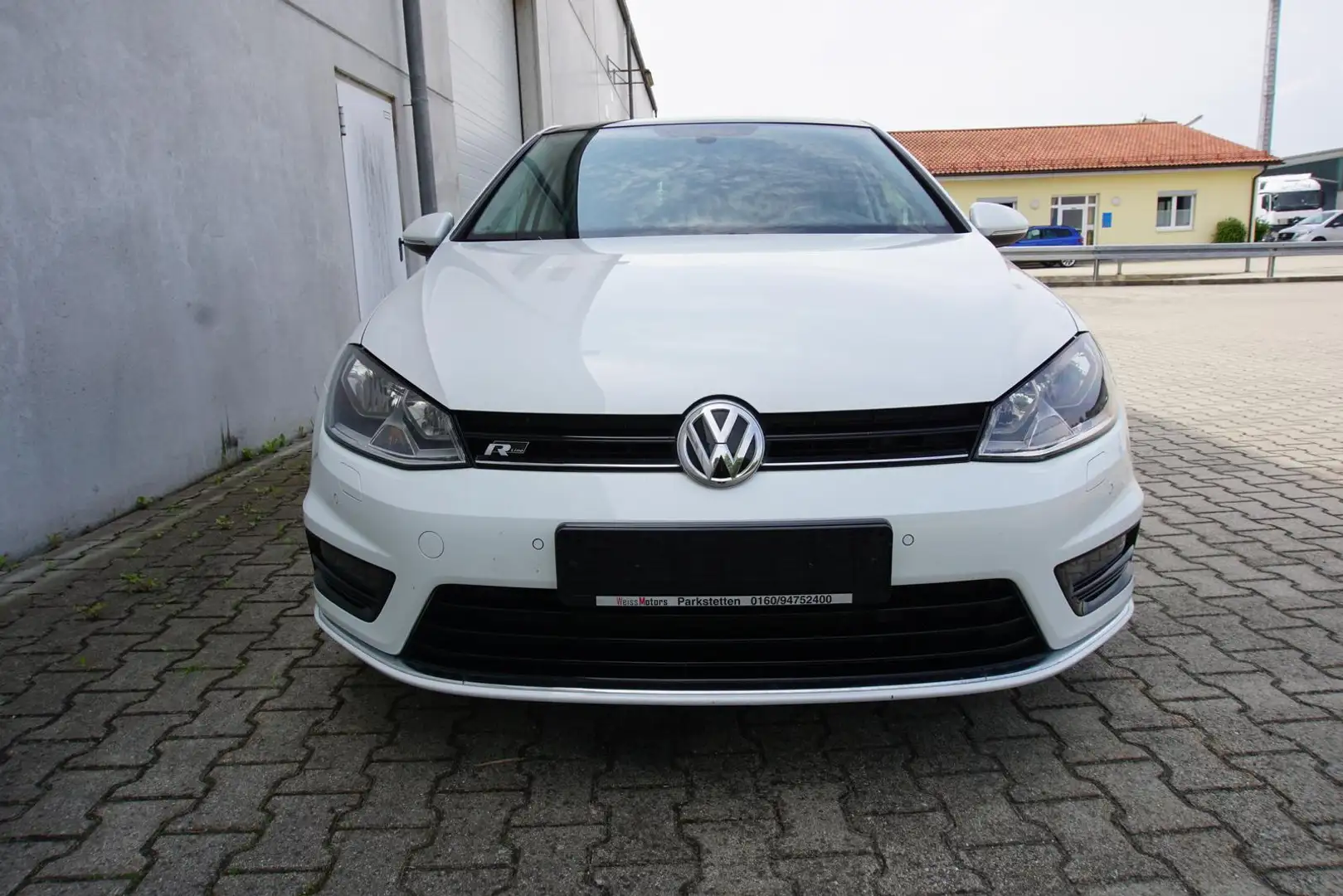 Volkswagen Golf 2.0TDI Pano SHZ PDC Tempomat R-Line White - 2