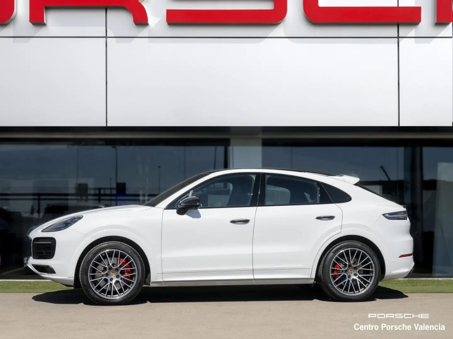 Porsche Cayenne Coupé GTS Blanco - 2