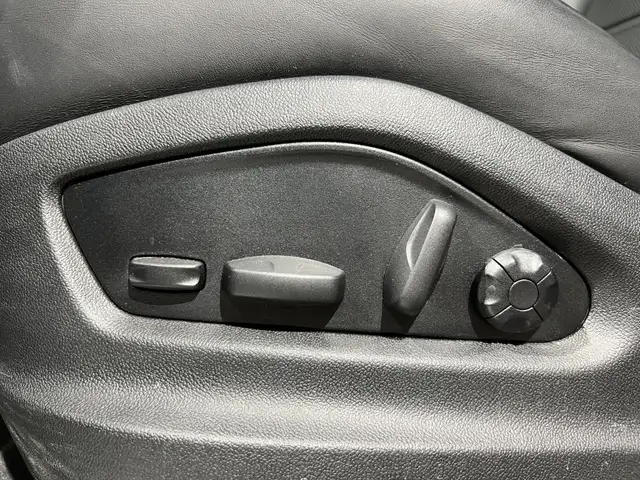 Porsche Cayenne view 25