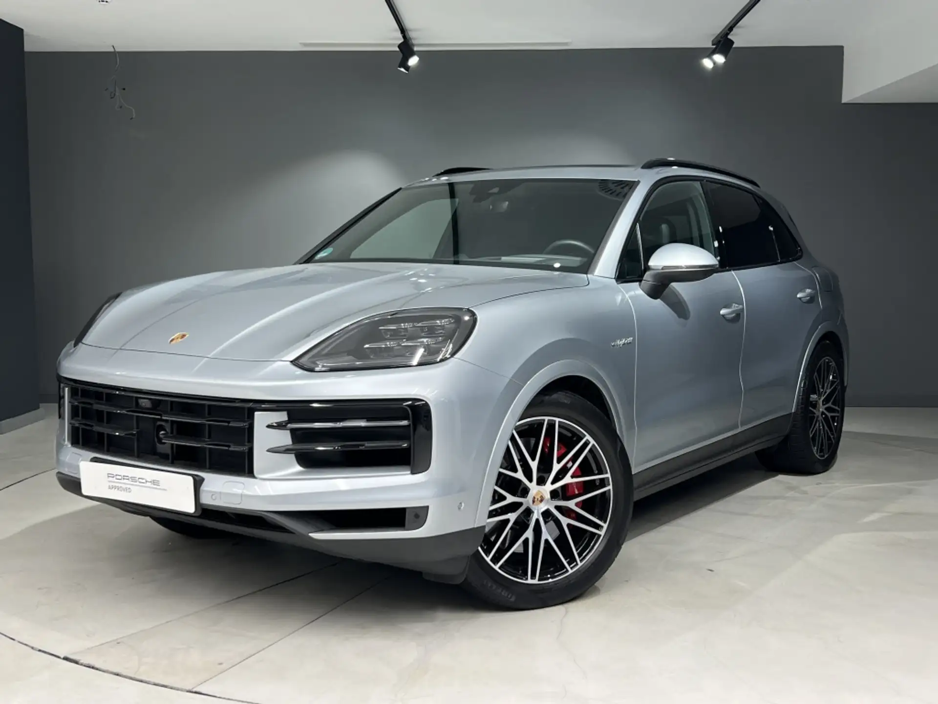 Porsche Cayenne S E-Hybrid 2025 은색 사진 1