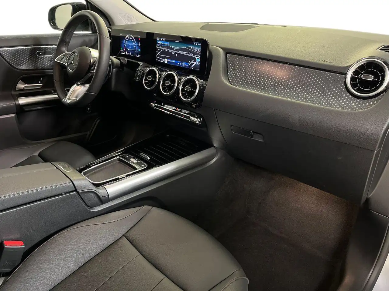 Mercedes-Benz GLA 2026 — фото 15