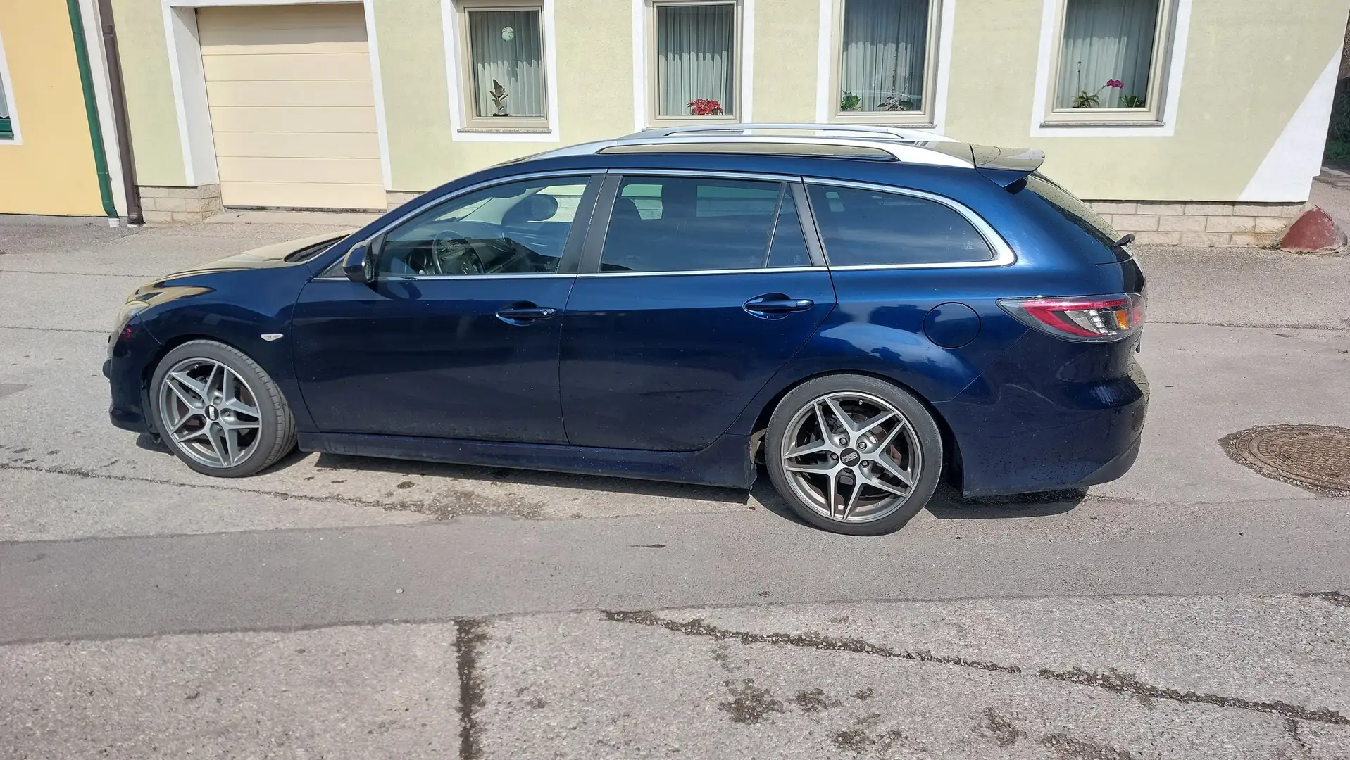 Mazda 6 Mazda 6 Sport Combi CD129 Takumi Xenon Takumi Xenon Blau - 1