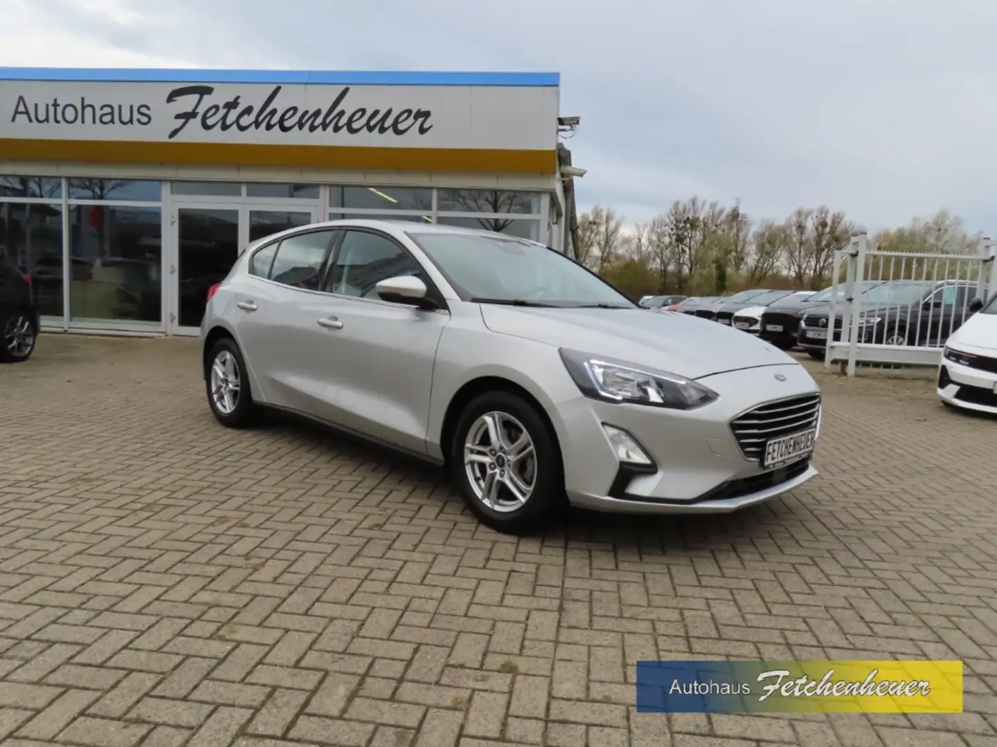 Ford Focus 5-trg. NAVI+LED+RFK+SHZ+TEMP+PDC+ALU+GJR Silber - 1