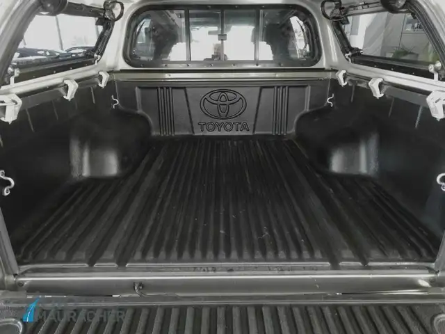 Toyota Hilux DK Invincible 4WD 2,8 D-4D Aut.*NETTO 44.990 Ansicht 11