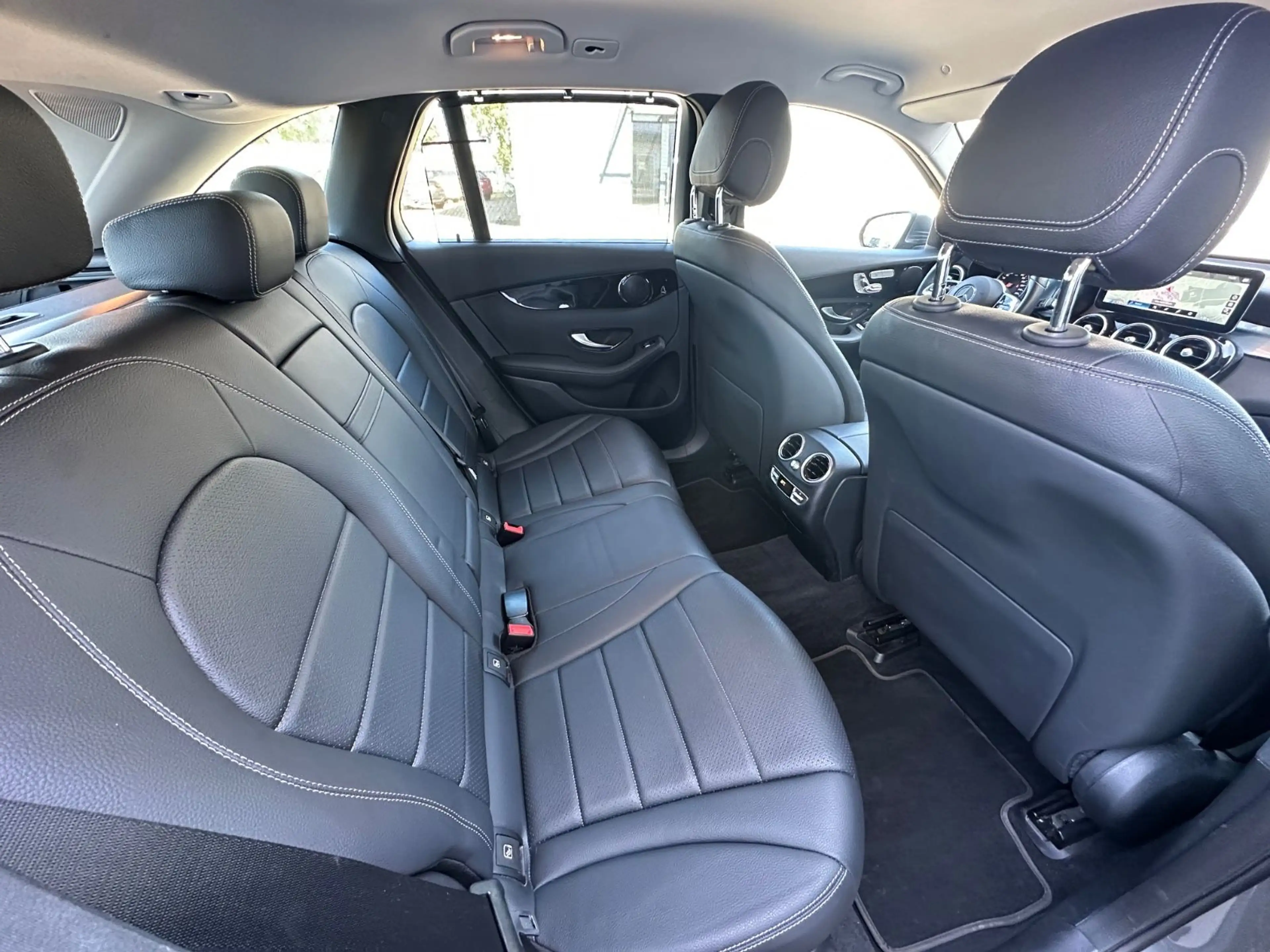 Mercedes-Benz GLC 300 de 4M Navi LED Kamera Memory — photo 9