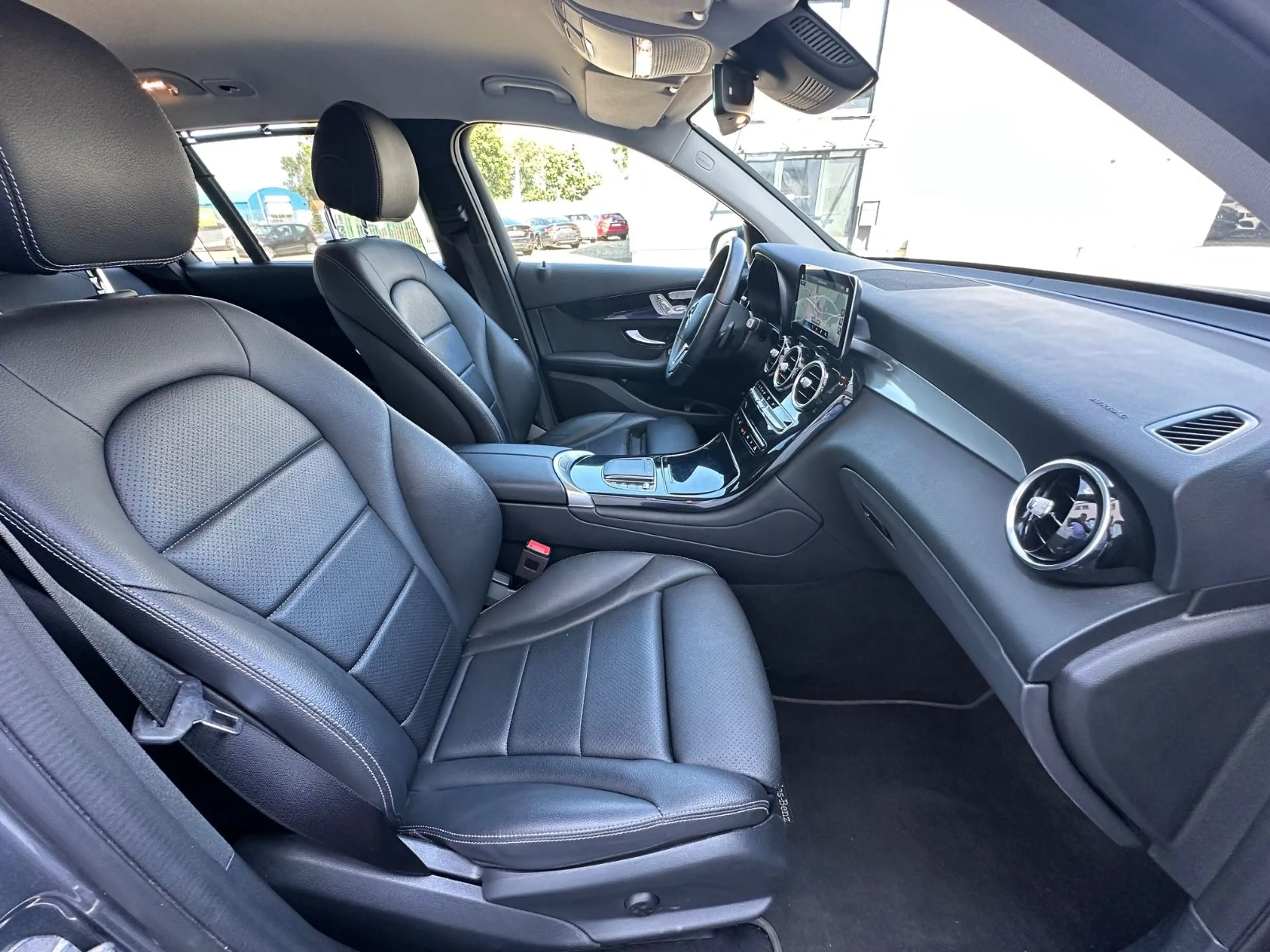 Mercedes-Benz GLC 300 de 4M Navi LED Kamera Memory — photo 11