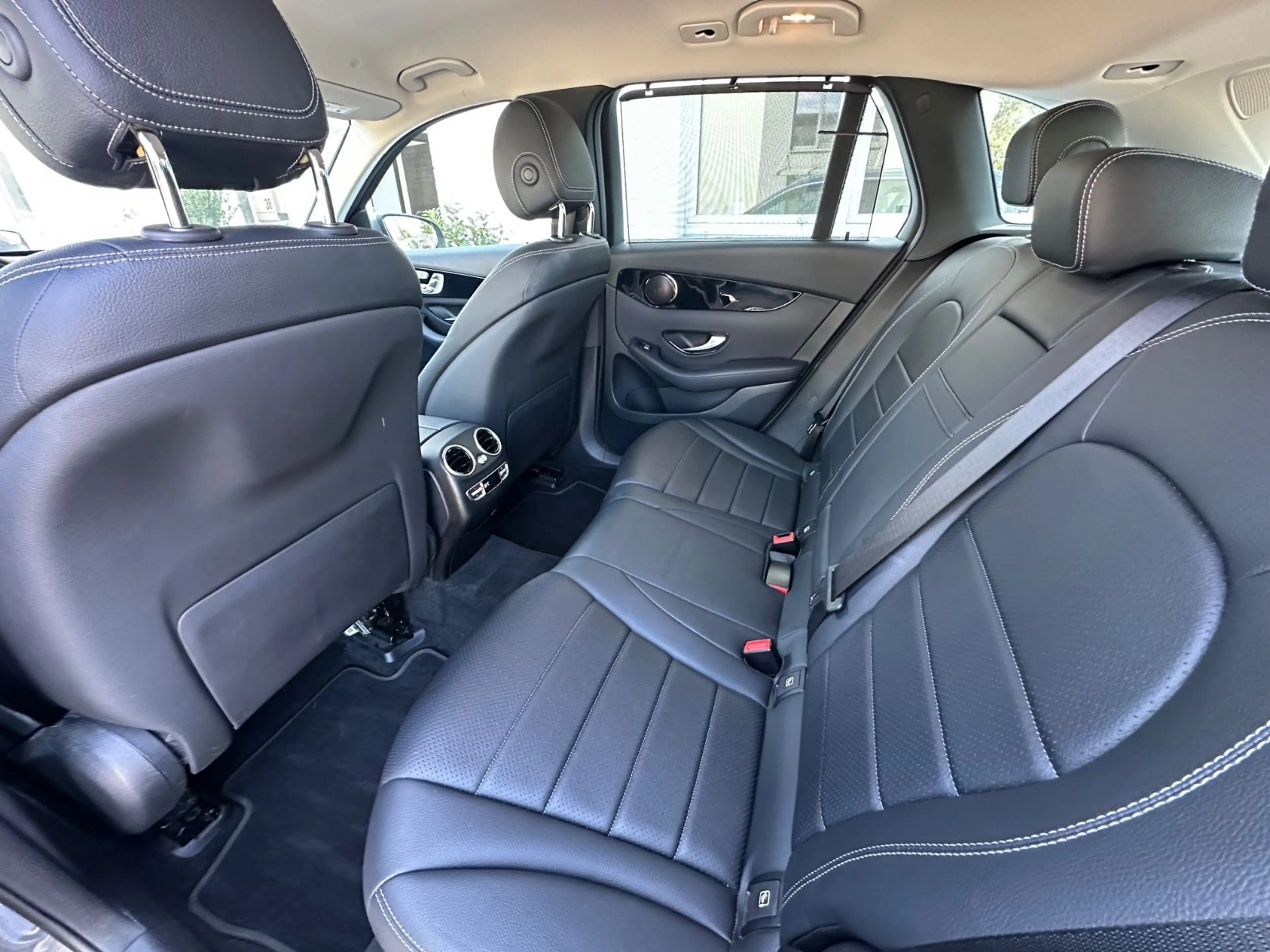 Mercedes-Benz GLC 300 de 4M Navi LED Kamera Memory — photo 10