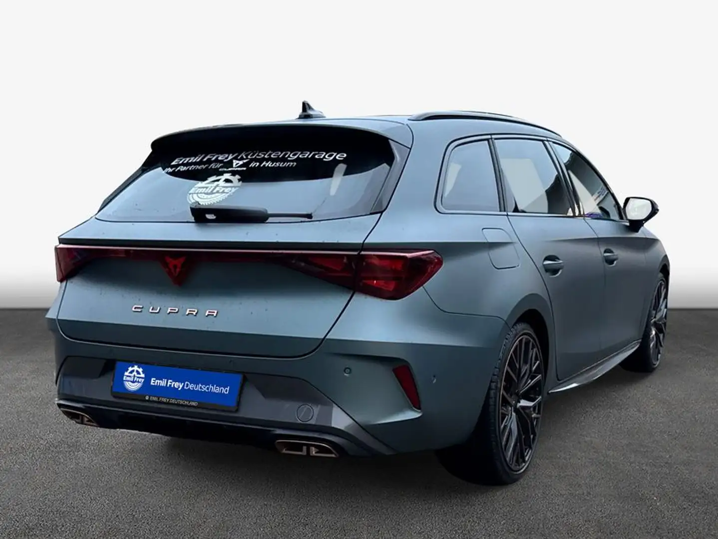 CUPRA Leon Sportstourer 1.5 e-Hybrid VZ Matrix Sound M Grijs - 2