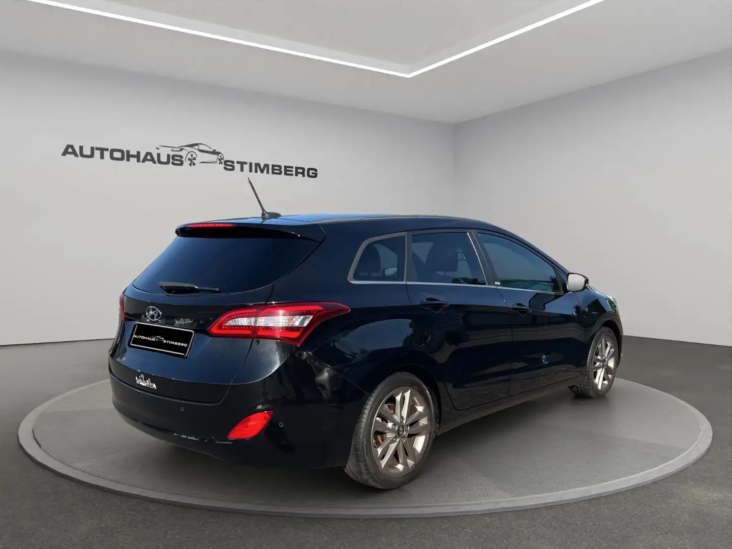 Hyundai i30 cw blue Passion*AHK*KAMERA*NAVI*PDC*1. HAND* Schwarz - 2