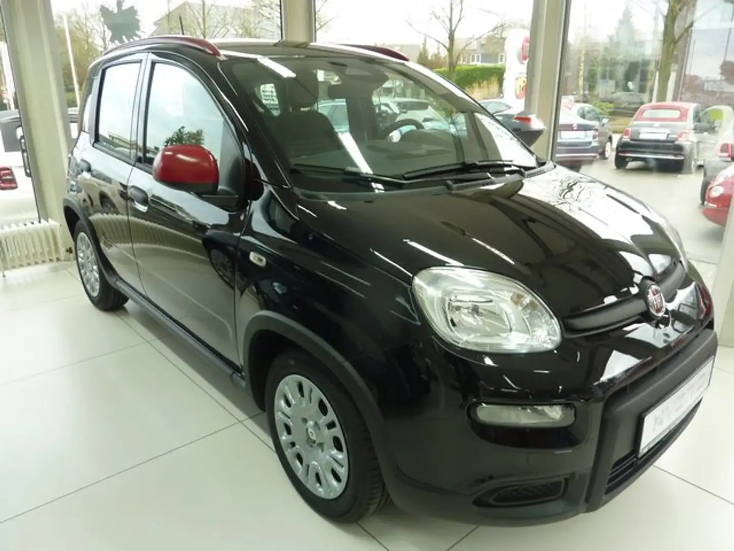 Fiat Panda Pandina HYBRID 1,0  51 kW ( 70 PS ) Sitzheizung Re Schwarz - 2