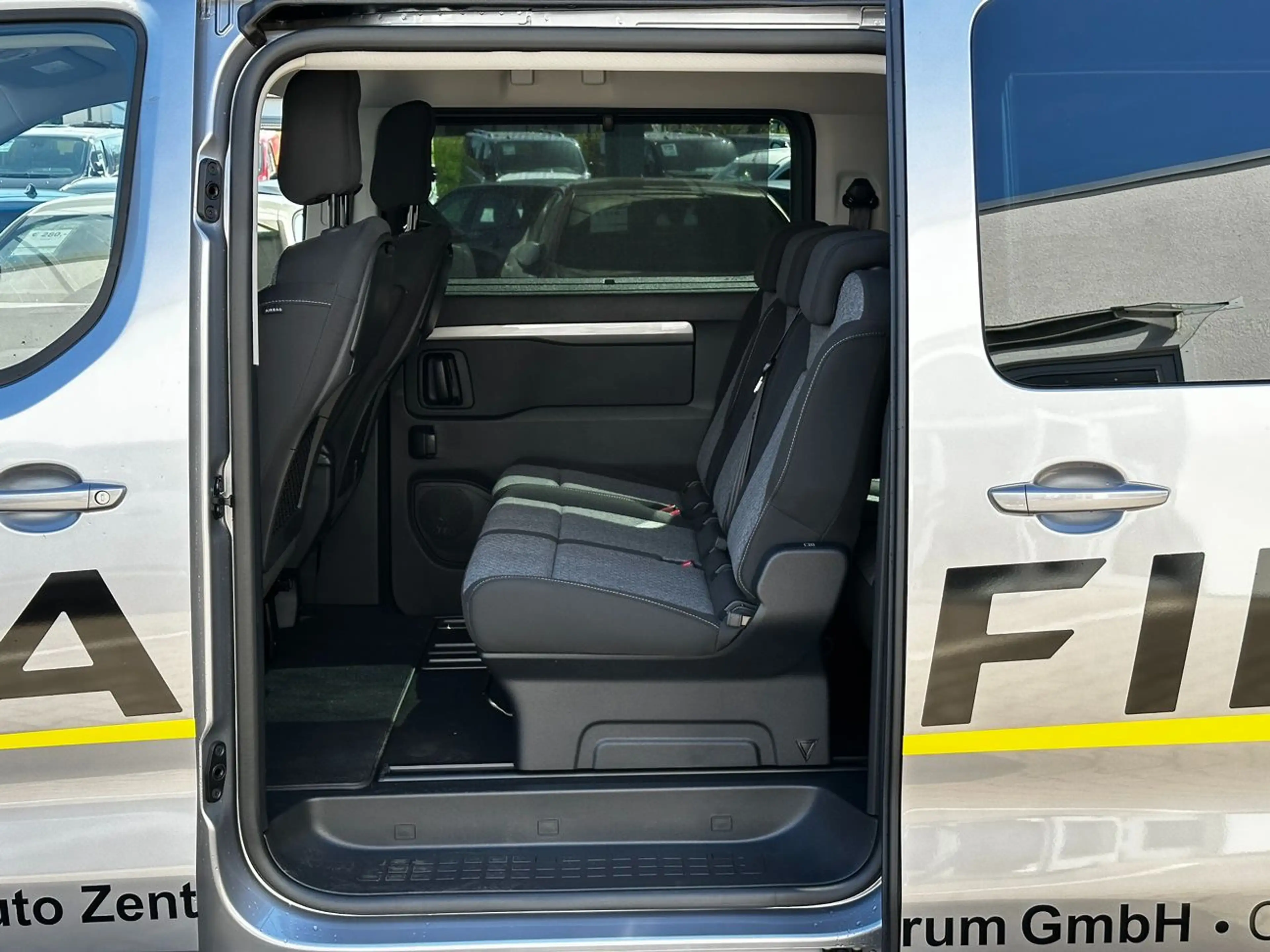 Opel Zafira Life 2.2 Diesel Edition #AHK#Kamera#NAVI# — photo 14