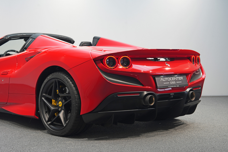 Ferrari F8 Spider 3.9 V8 HELE | NL Auto | 1e eig. | Lift | Carbon | — photo 12