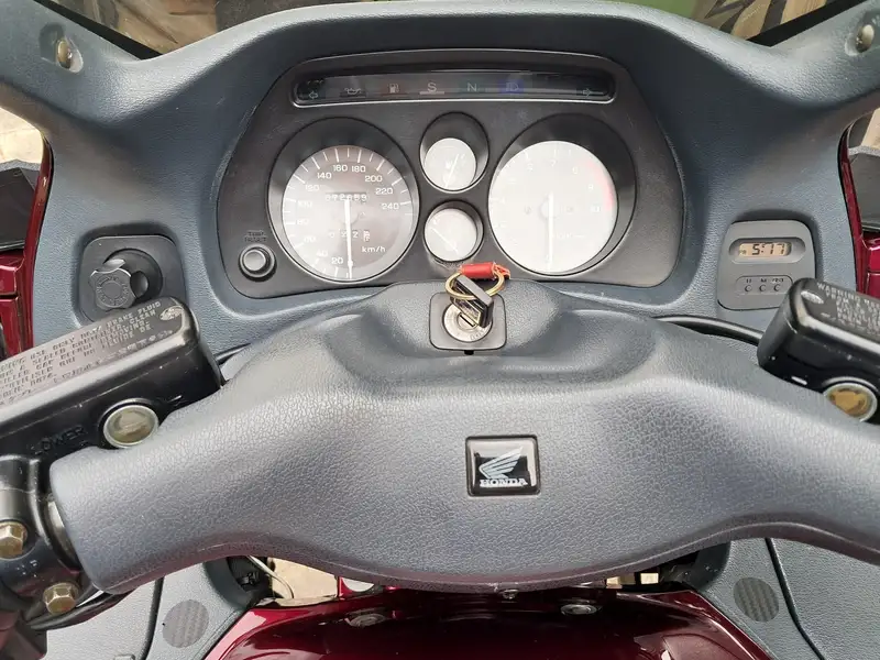 Honda Pan European - foto 4