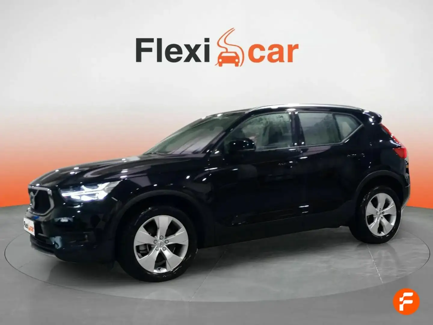 Volvo XC40 2.0 B4 G AWD Momentum Auto Negro - 2