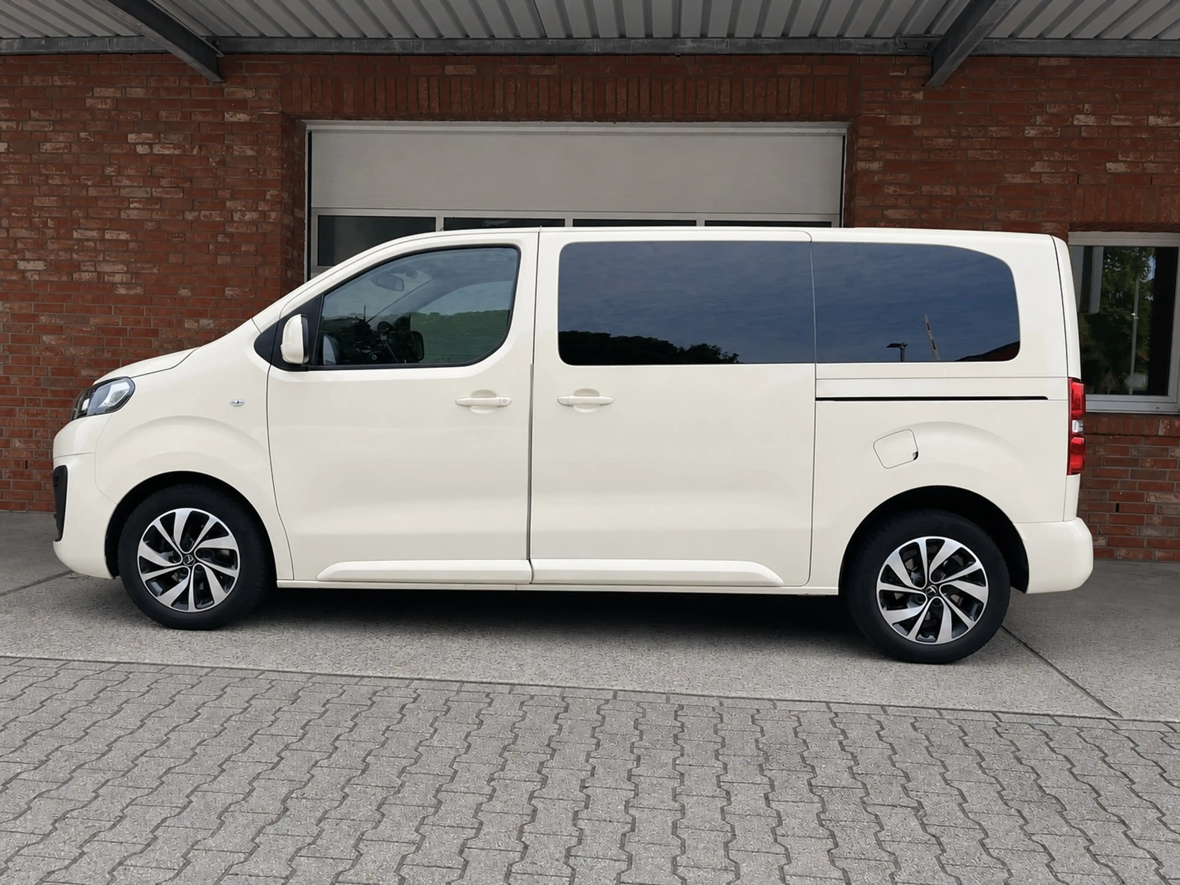 Citroen Spacetourer SpaceTourer Taxiausstattung, nicht als Taxi genutz — photo 2