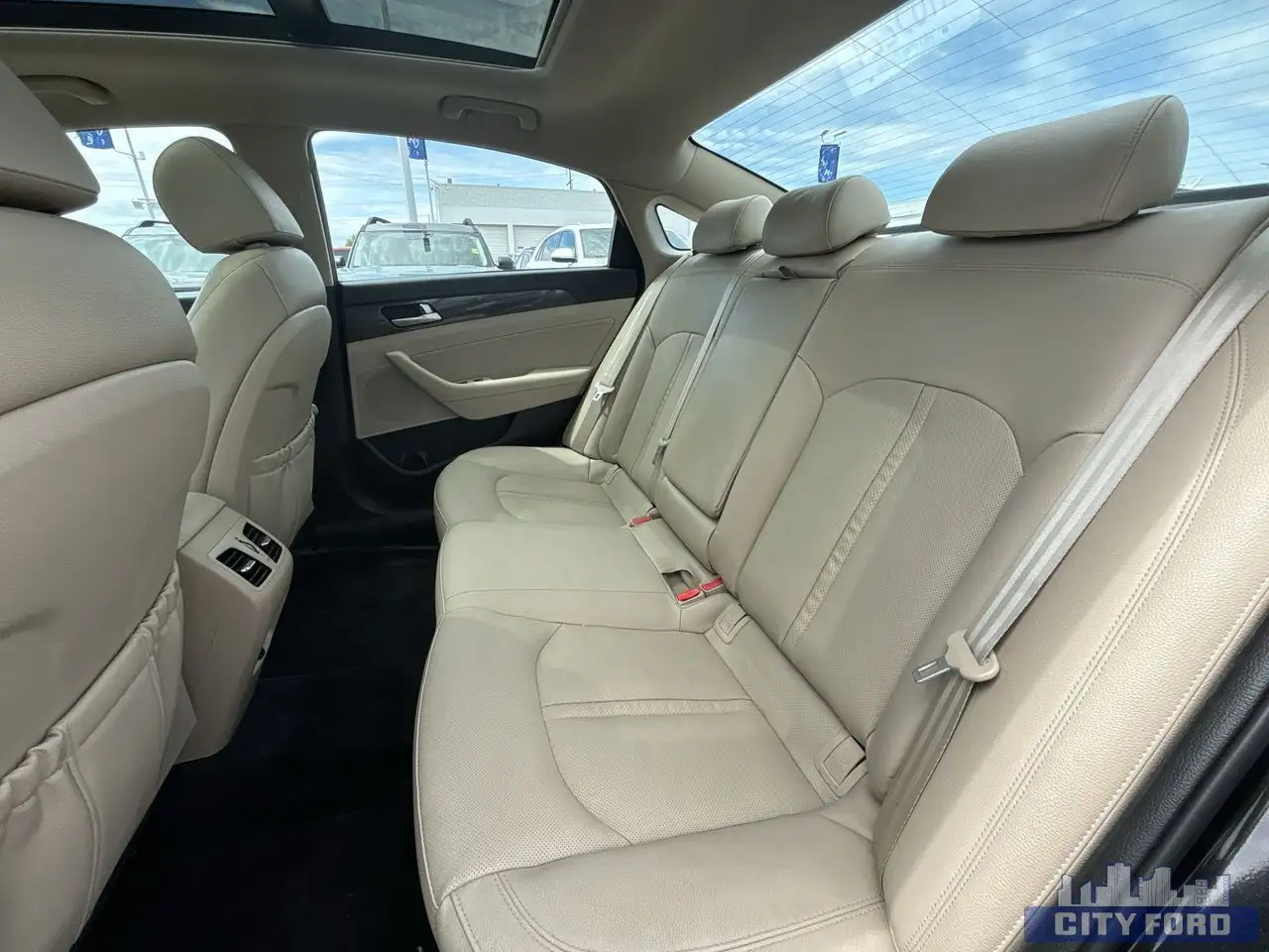 Hyundai SONATA снимка Hyundai SONATA
