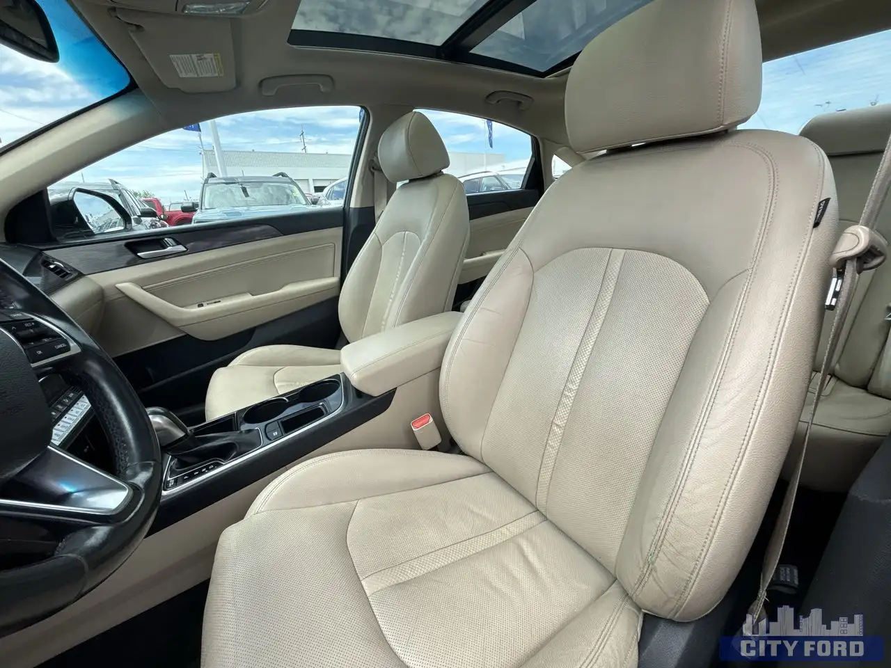 Hyundai SONATA снимка Hyundai SONATA