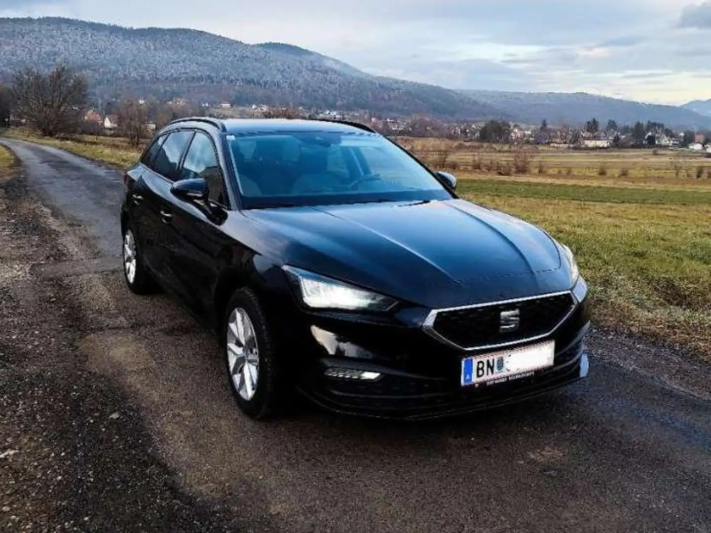 SEAT Leon Leon SP 1,5 TSI ACT Style Style Schwarz - 2