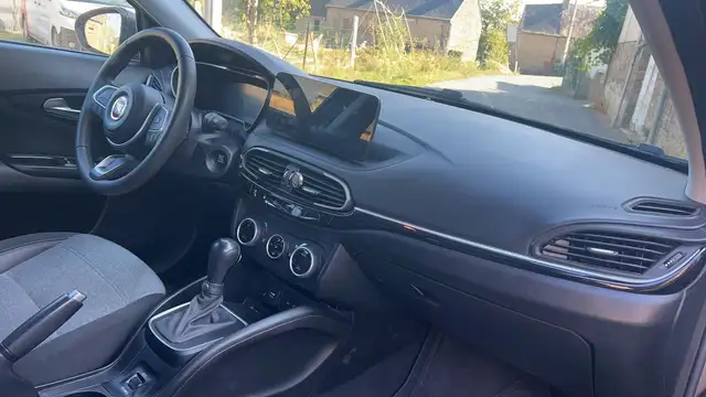 Fiat Tipo view 10