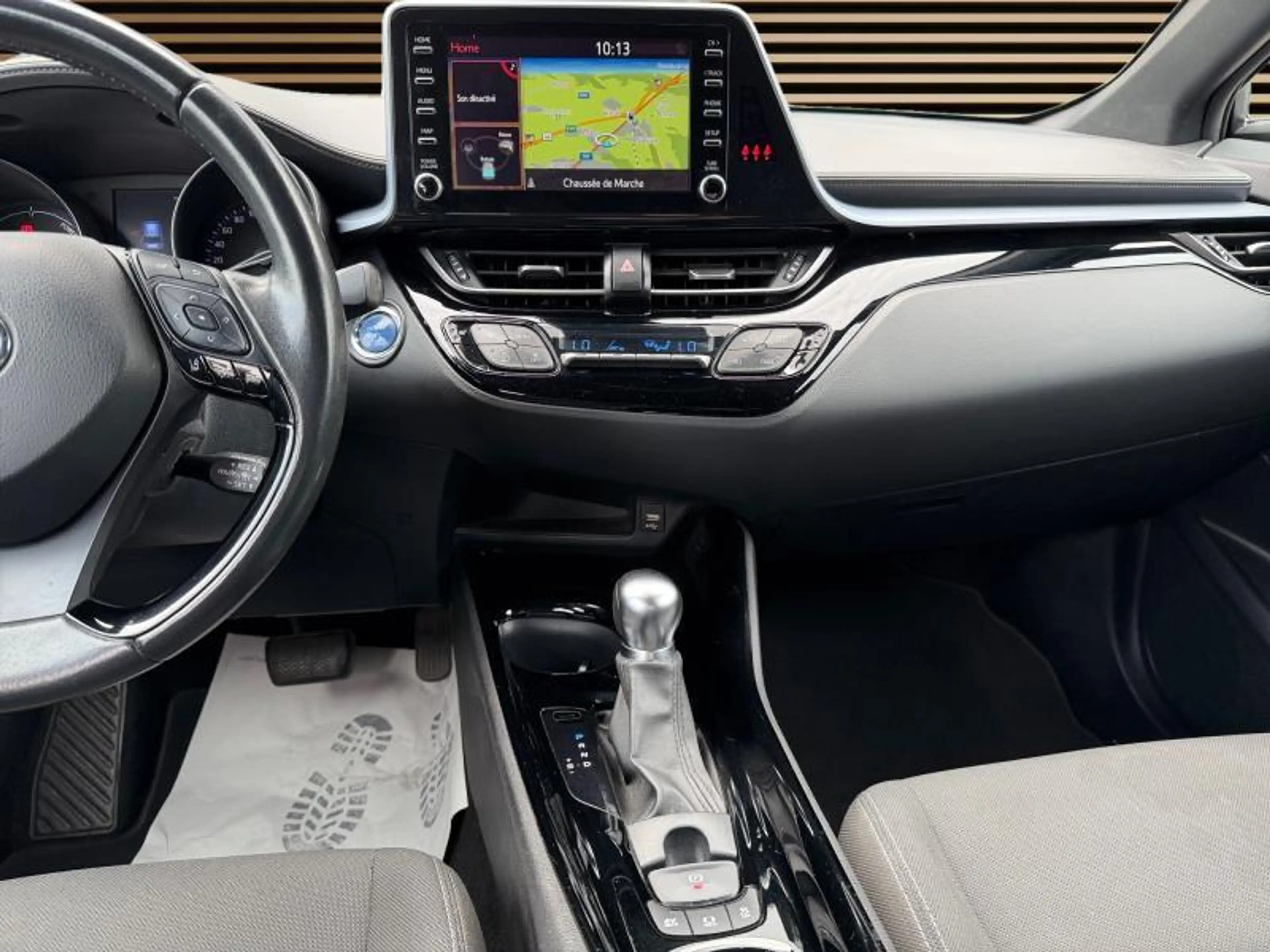 Toyota C-HR C-LUB BI-TONE — photo 14
