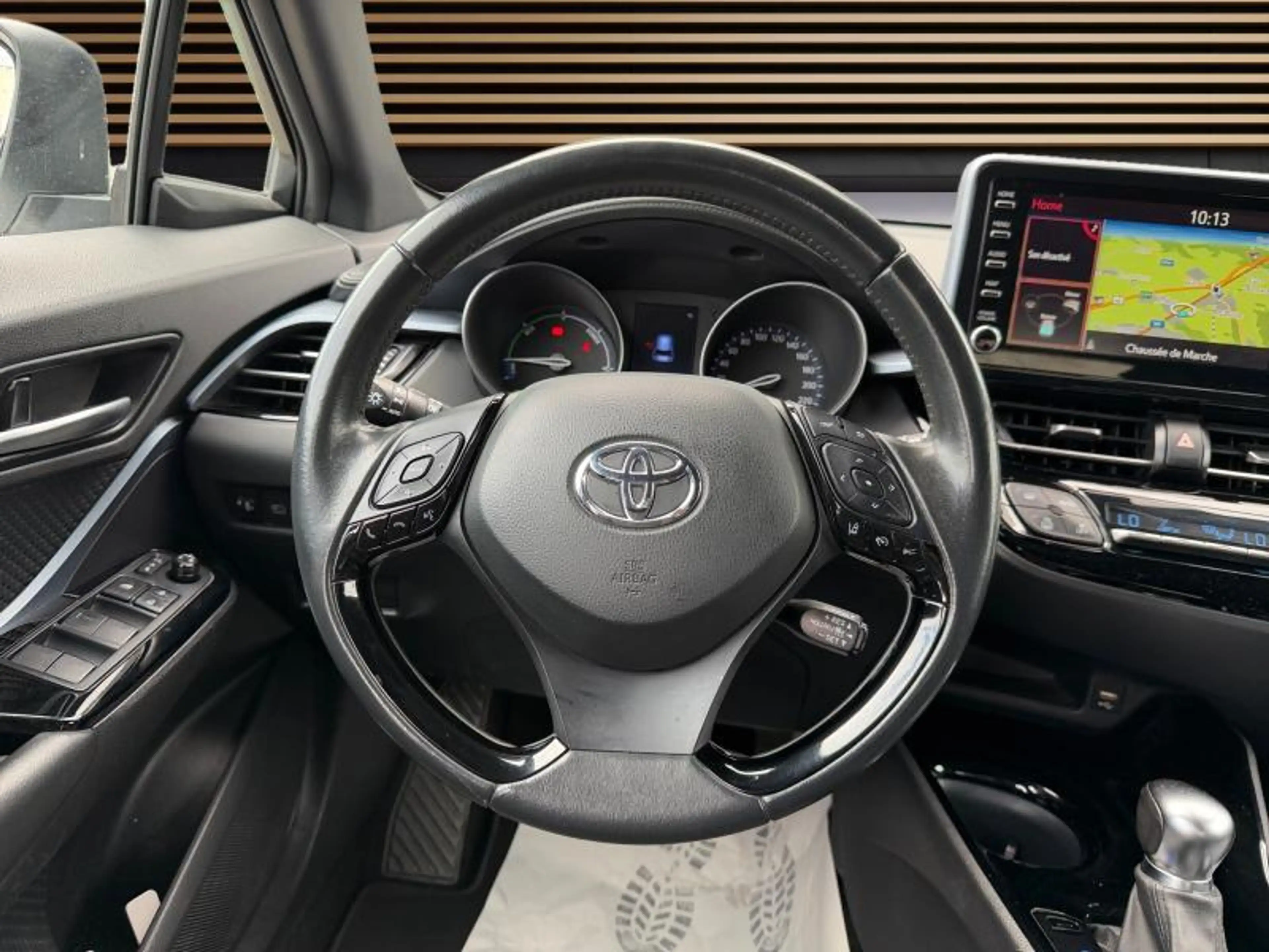 Toyota C-HR C-LUB BI-TONE — photo 15