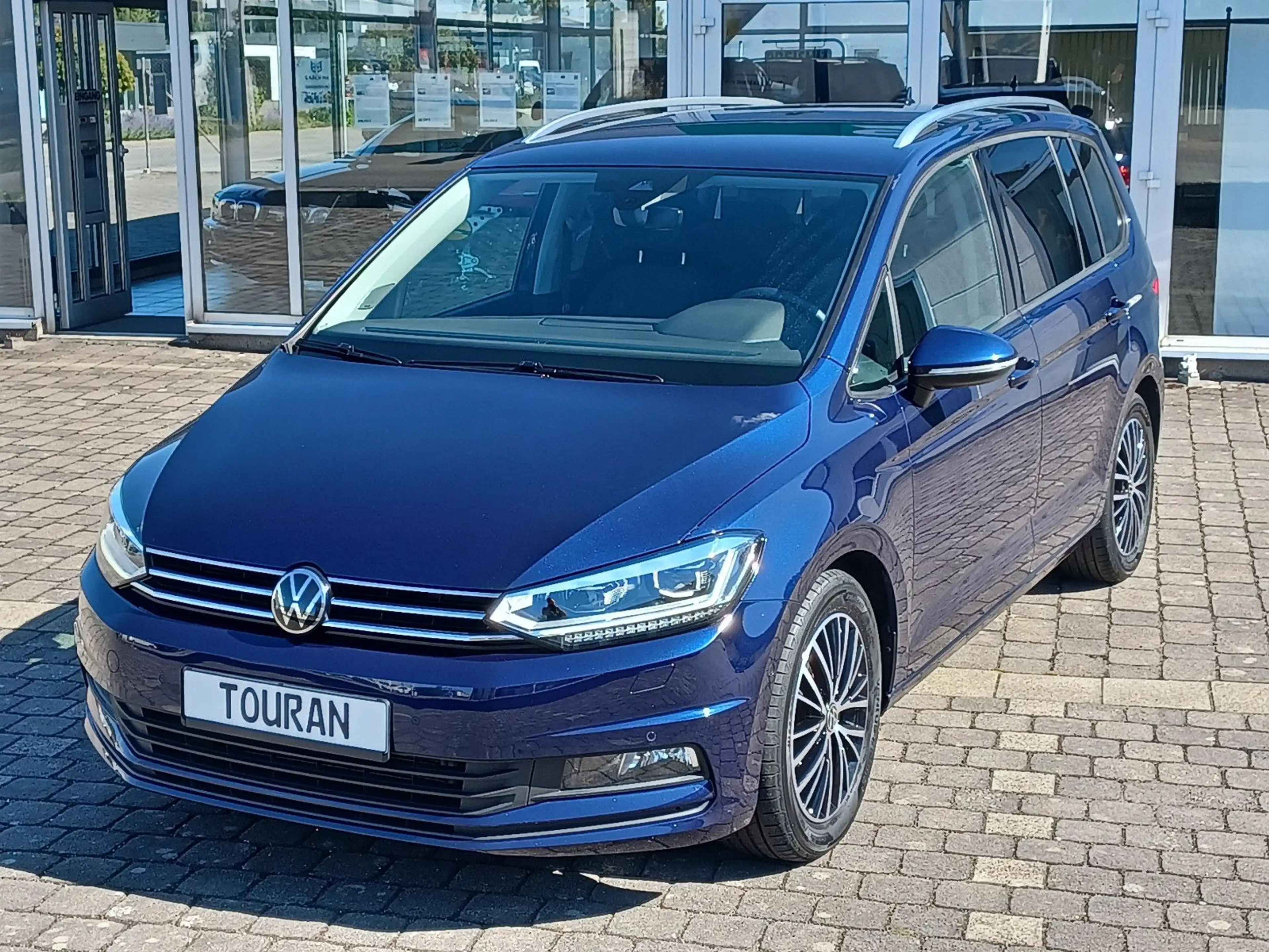 Volkswagen Touran Comfortline 7Sitz ACC DC-Pro Kgo AHK Sthz