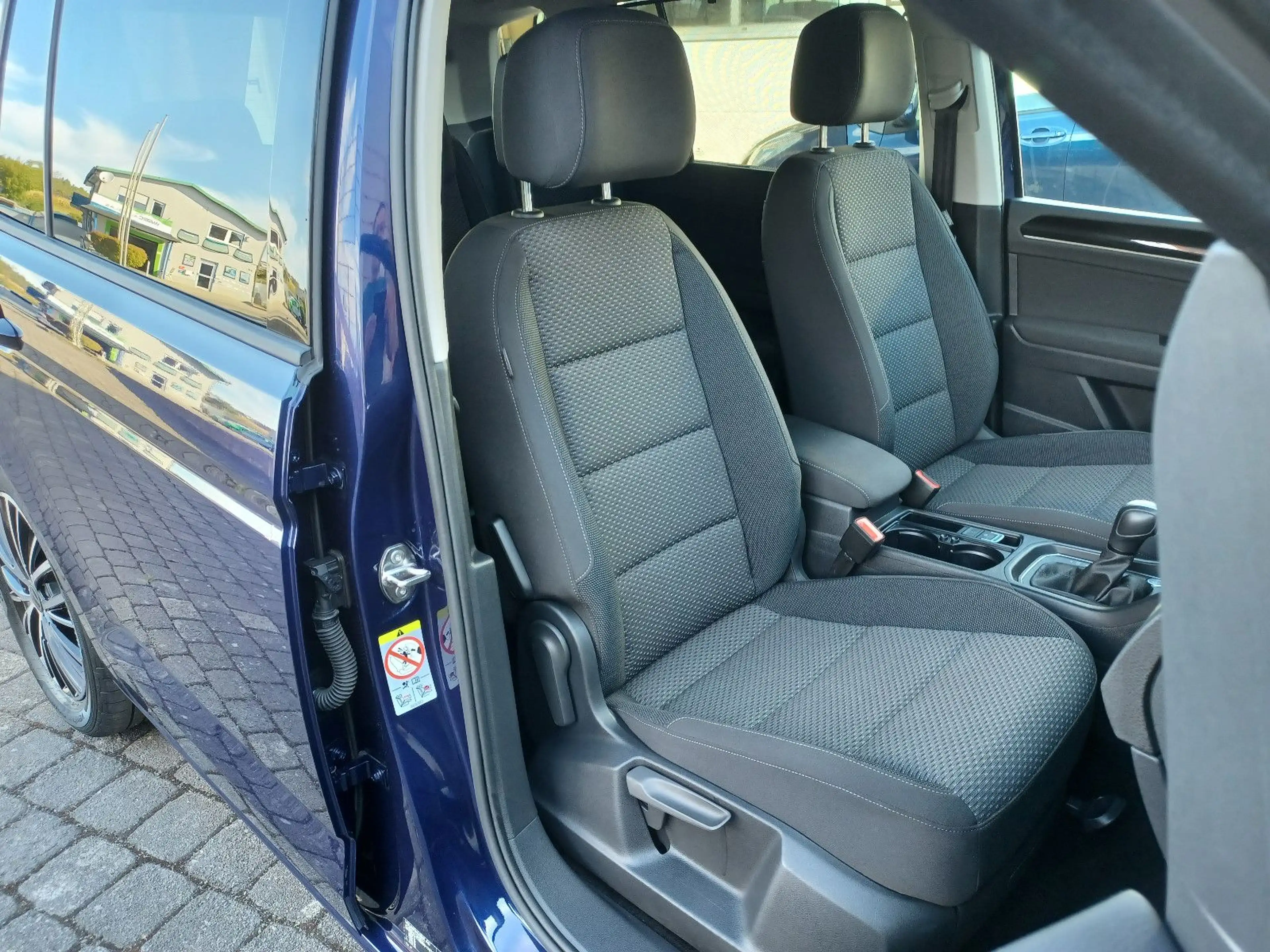 Volkswagen Touran Comfortline 7Sitz ACC DC-Pro Kgo AHK Sthz — photo 9
