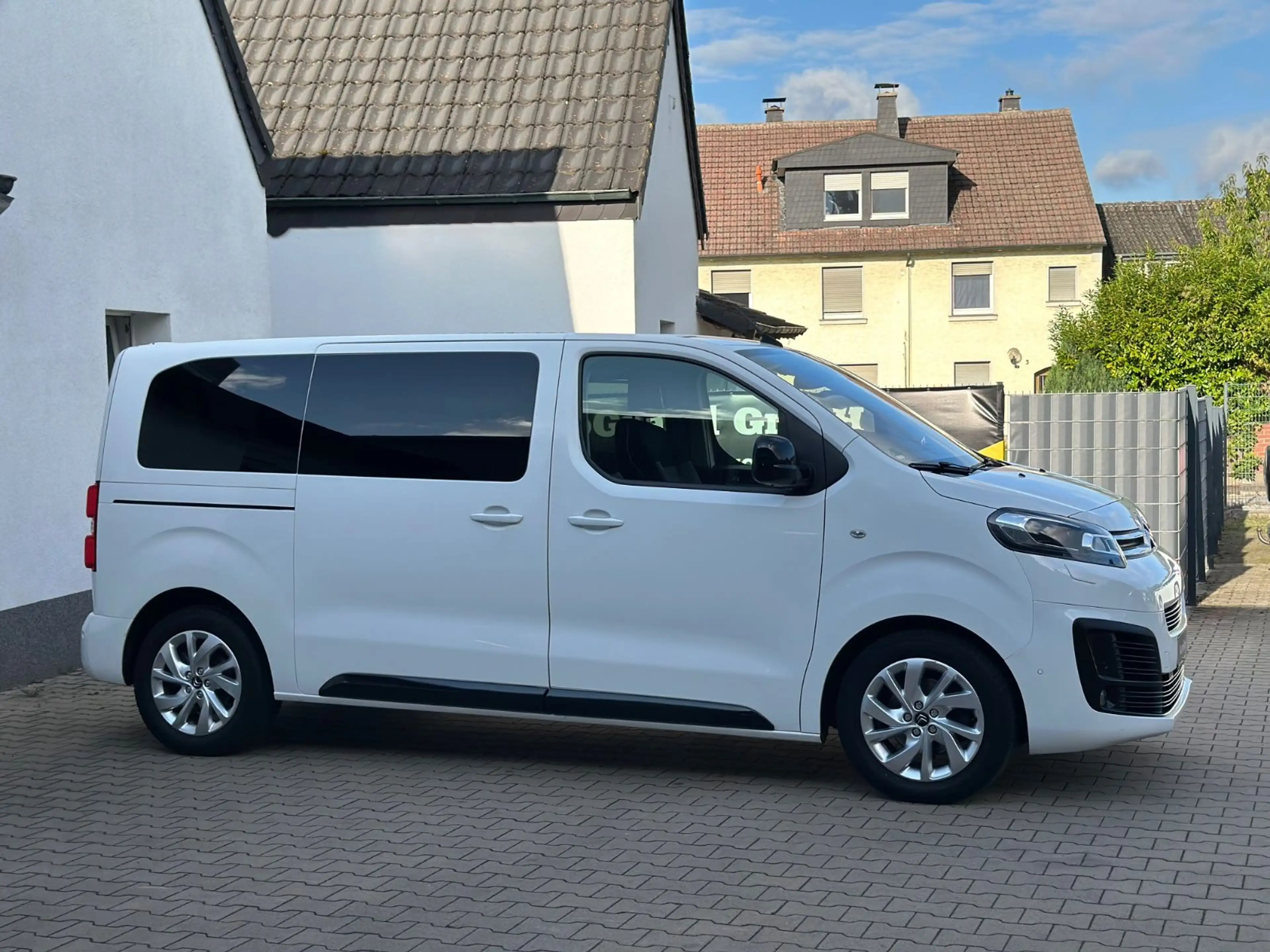 Citroen Spacetourer Rip Curl M*1HAND*HUD*Pano*AHK*Assist — photo 5