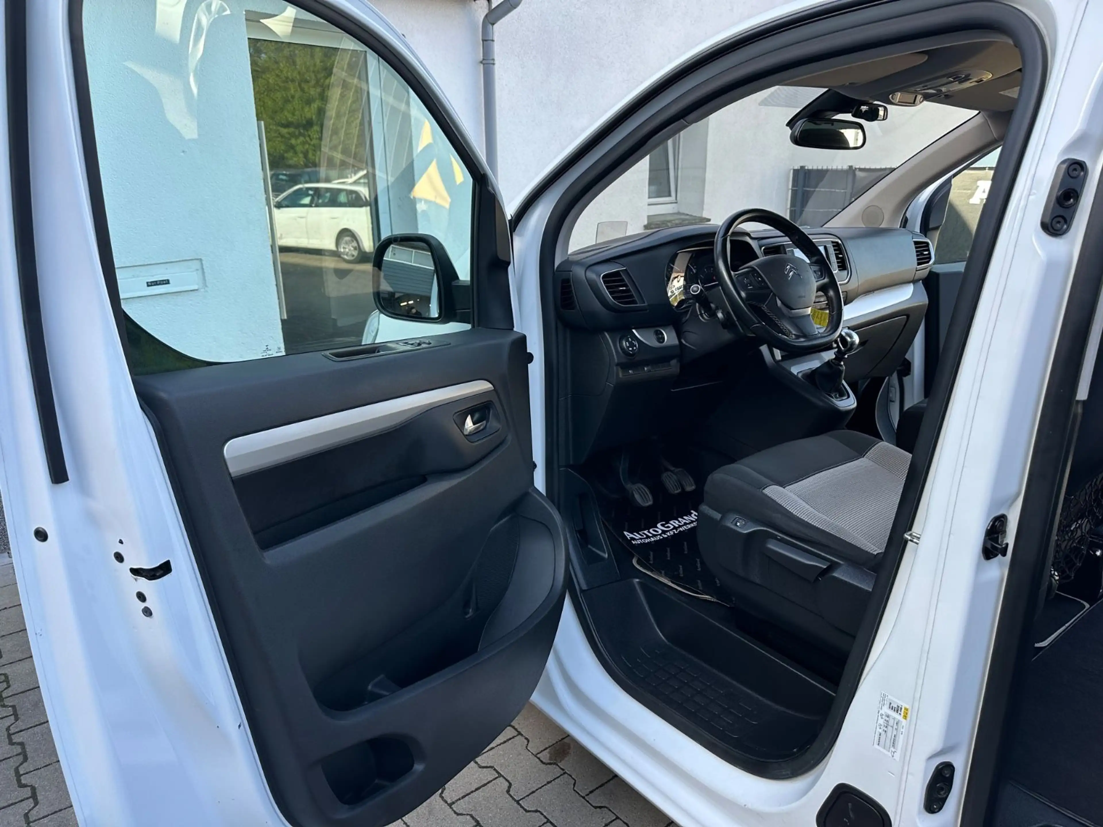Citroen Spacetourer Rip Curl M*1HAND*HUD*Pano*AHK*Assist — photo 10