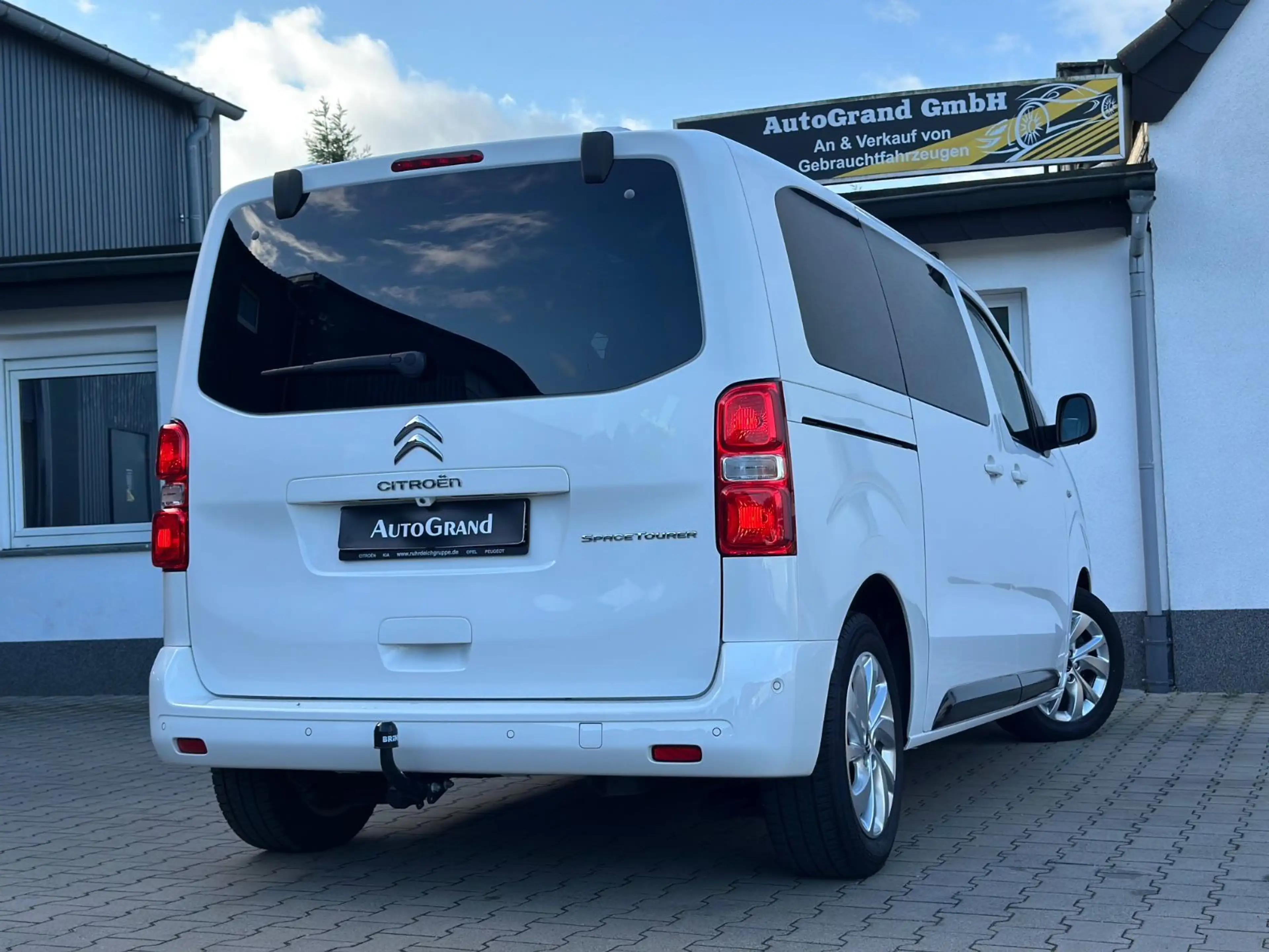 Citroen Spacetourer Rip Curl M*1HAND*HUD*Pano*AHK*Assist — photo 4
