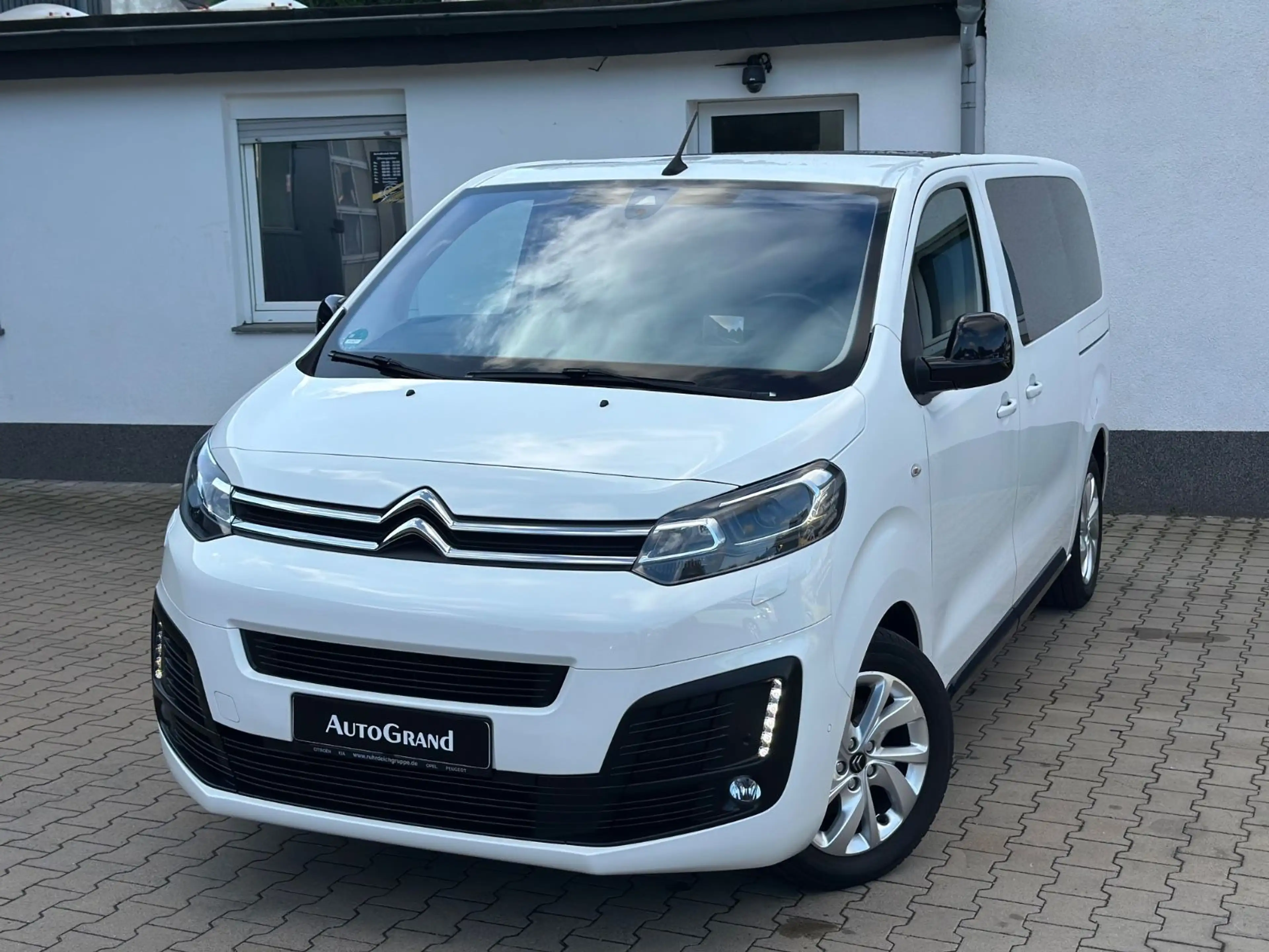 Citroen Spacetourer Rip Curl M*1HAND*HUD*Pano*AHK*Assist — photo 7