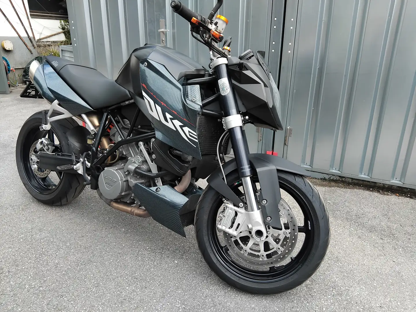KTM 990 Super Duke Gris - 1