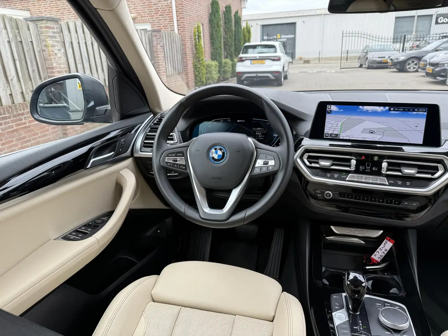 BMW X3 xDrive30e High Executive Zwart - 2