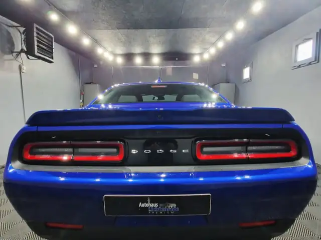 Dodge Challenger view 7