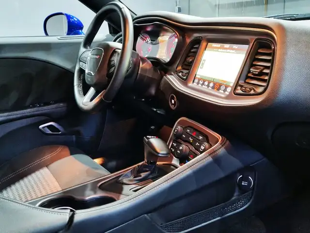 Dodge Challenger view 14