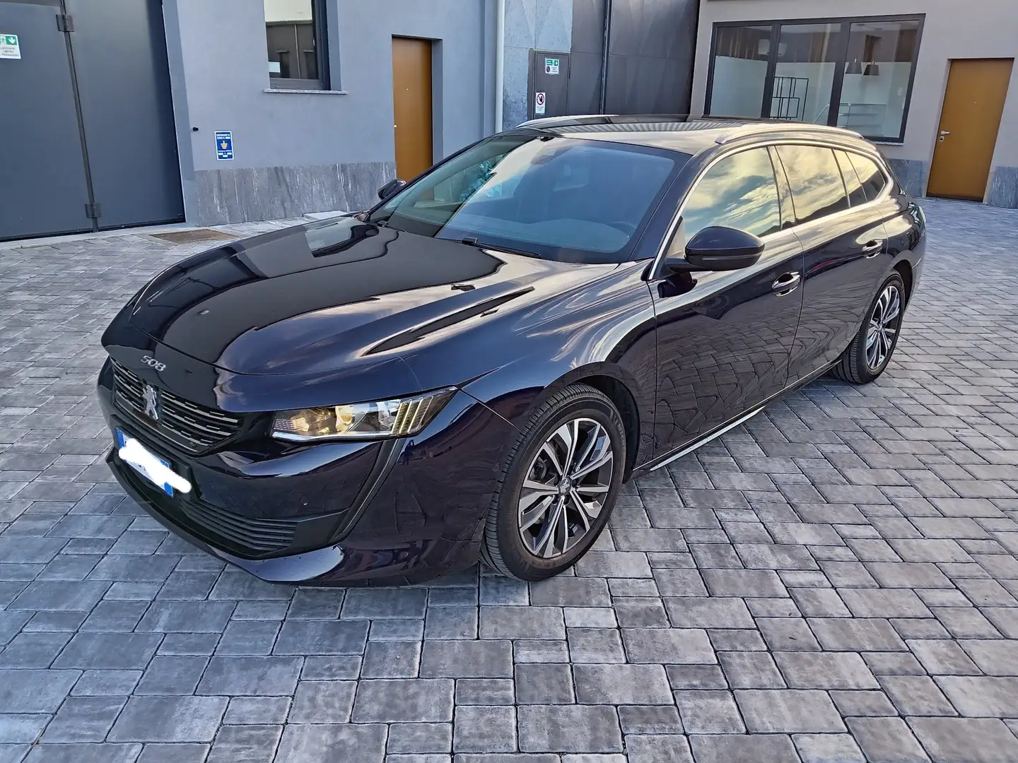 Peugeot 508 SW 1.5 hdi Allure Pack 130cv eat8 unicoprop ivaesp Bleu - 1