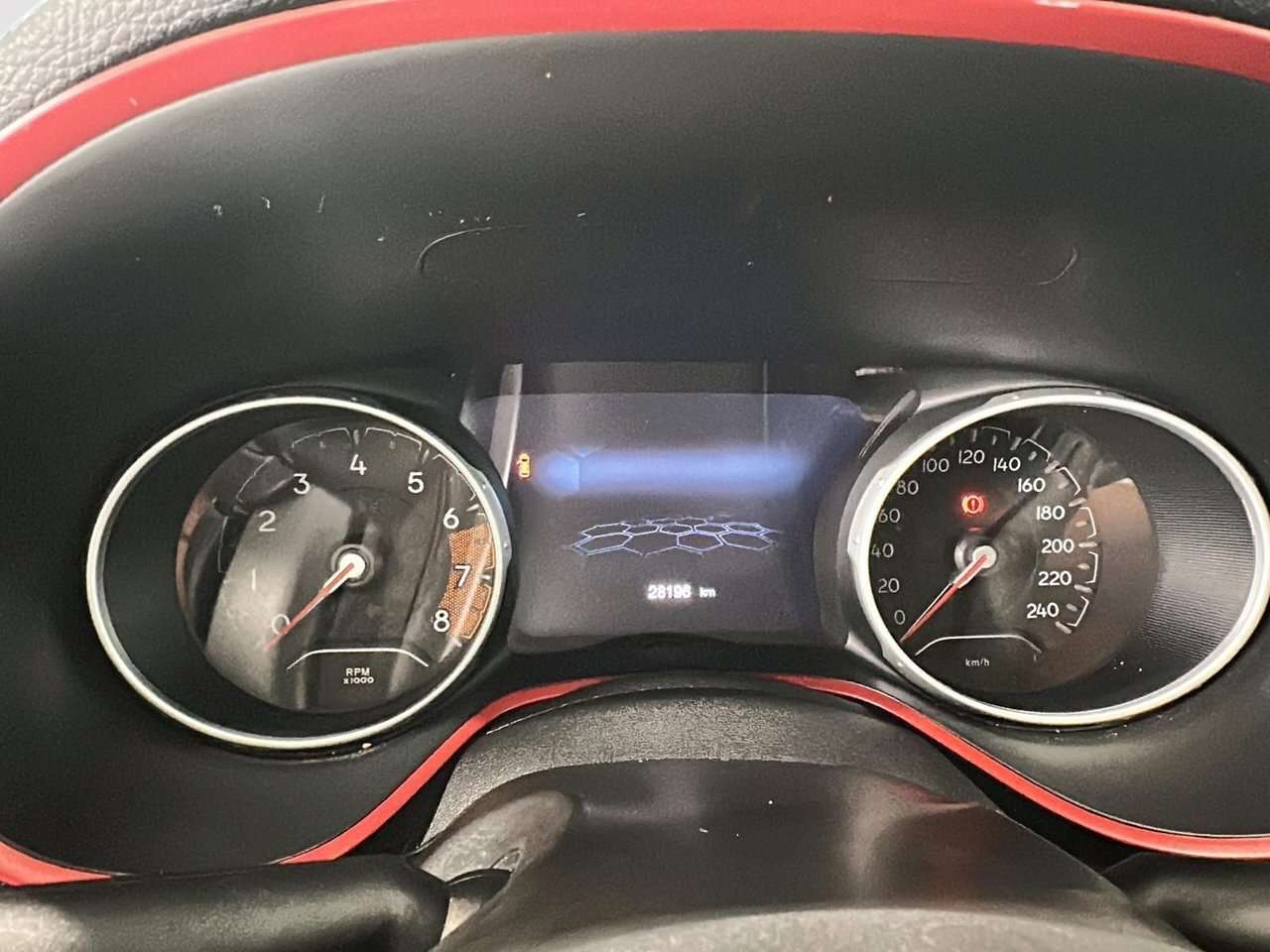 2018 Jeep Compass 4x4 Trailhawk Yes, only 28,000 km's! Amazing value — снимка 1