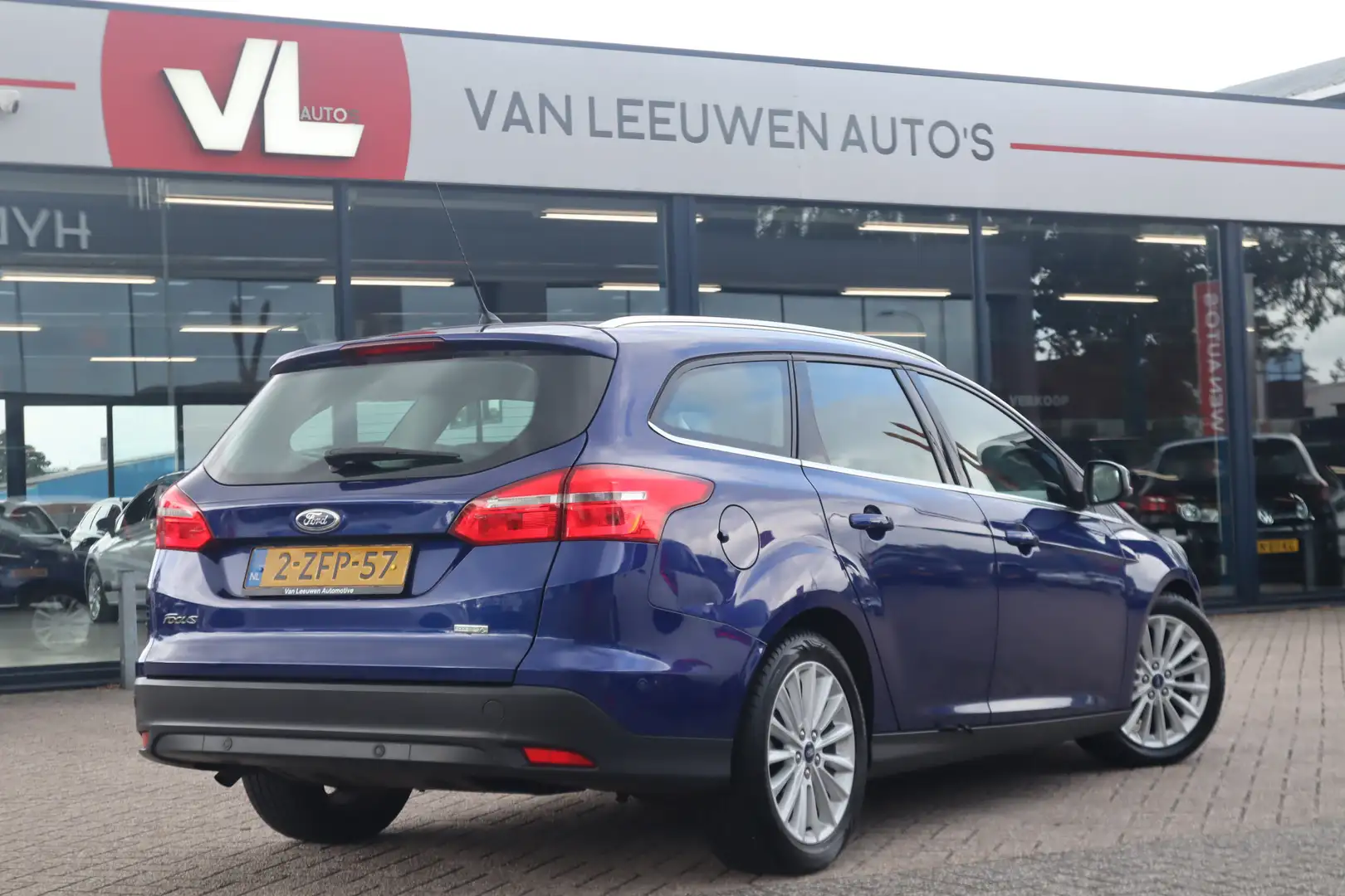 Ford Focus Wagon 1.0 First Edition | Clima | Navi | Cruise Bleu - 2