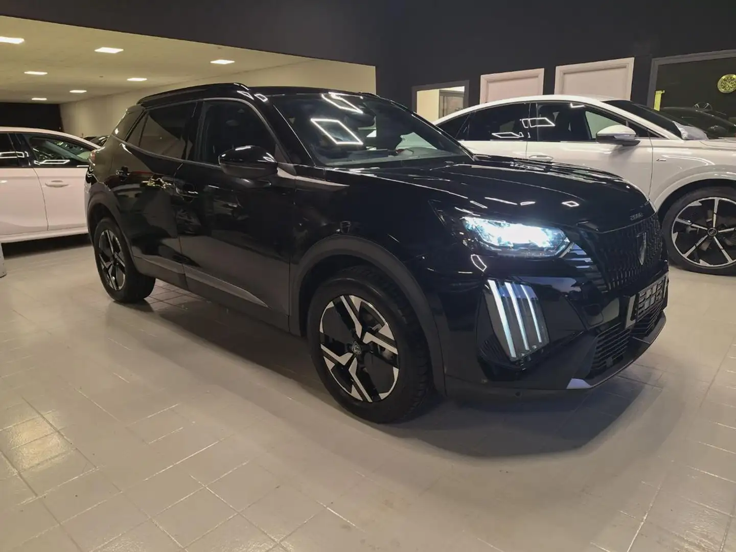 Peugeot 2008 PureTech 100 S&S Allure Nero - 1
