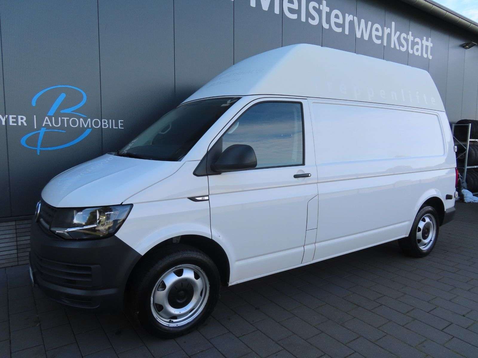 Second hand Volkswagen Transporter T6