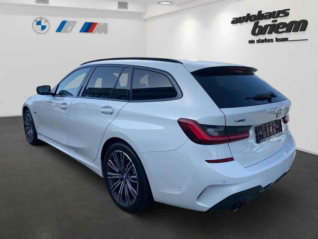 BMW 330 e xDrive Touring, M Sport, HYBRID 4