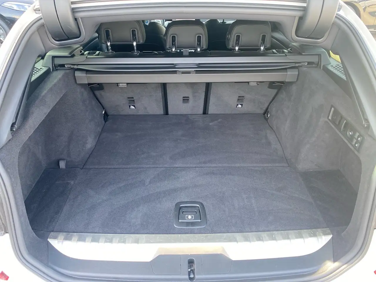 BMW 330 e xDrive Touring, M Sport, HYBRID 12