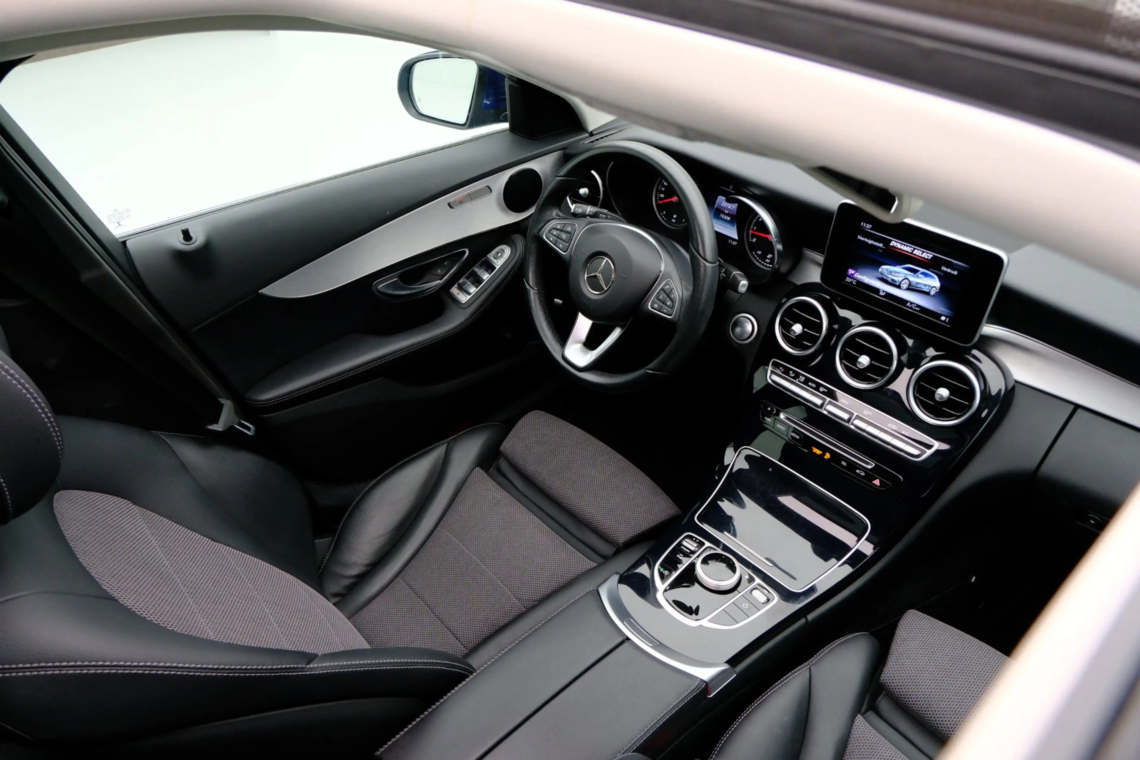 Mercedes-Benz C 180 Estate Premium Plus Aut. Pano|Half Leder|Cam|LMV|N — photo 12