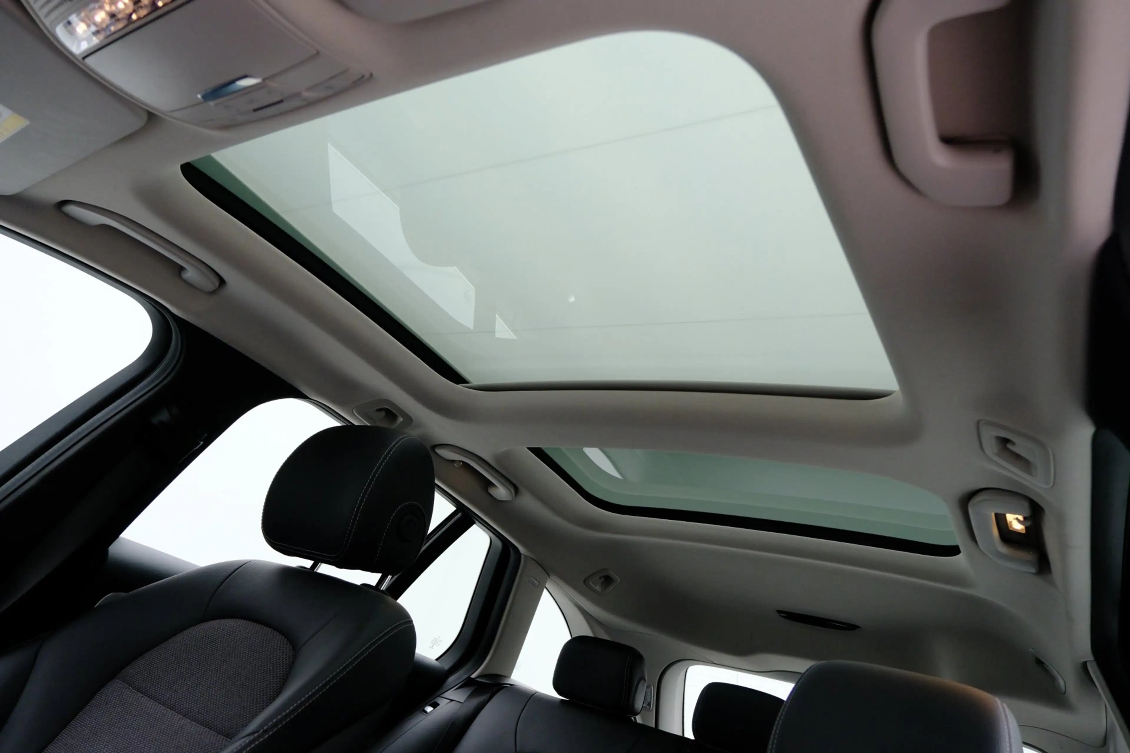 Mercedes-Benz C 180 Estate Premium Plus Aut. Pano|Half Leder|Cam|LMV|N — photo 24