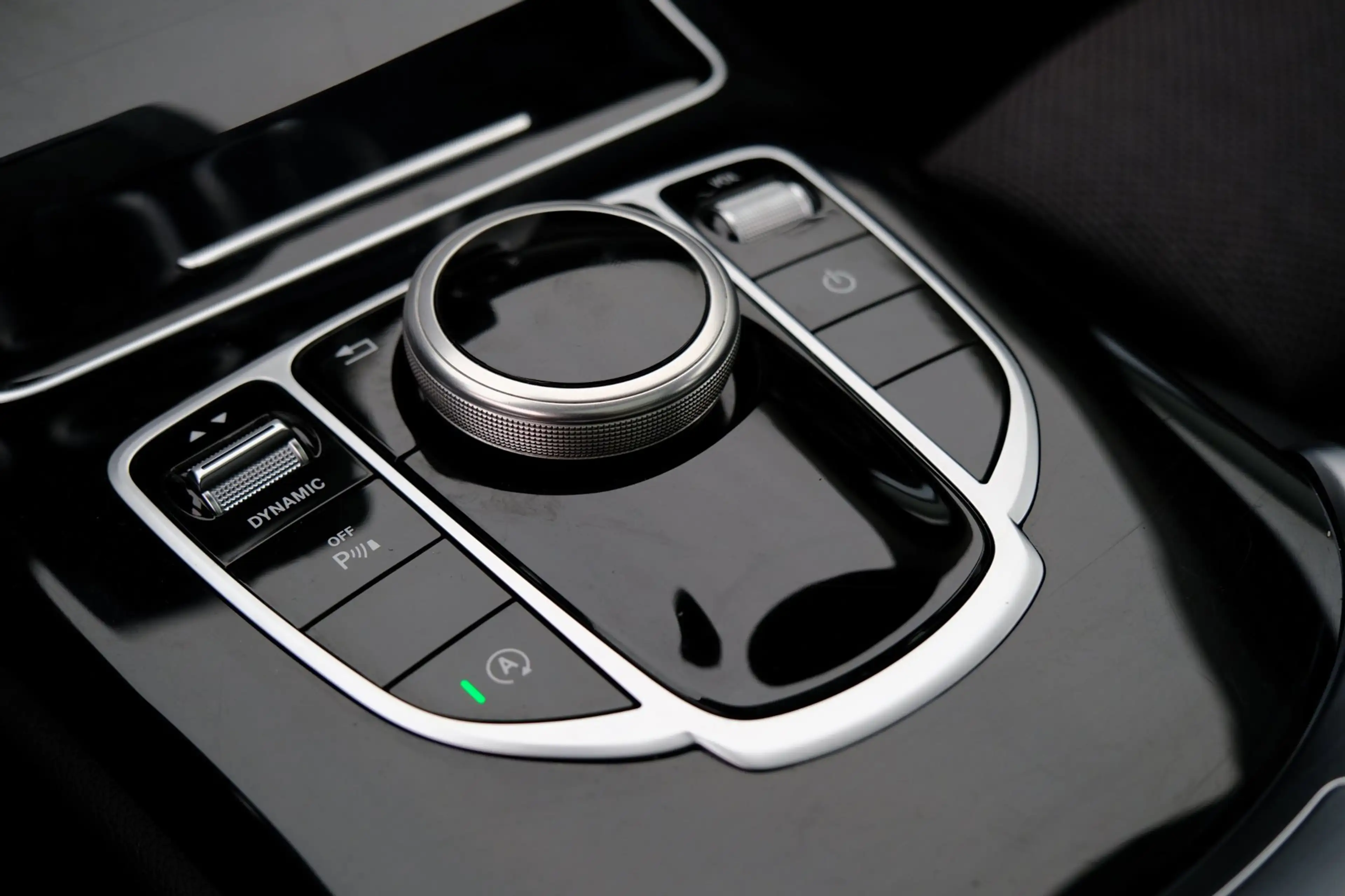 Mercedes-Benz C 180 Estate Premium Plus Aut. Pano|Half Leder|Cam|LMV|N — photo 25