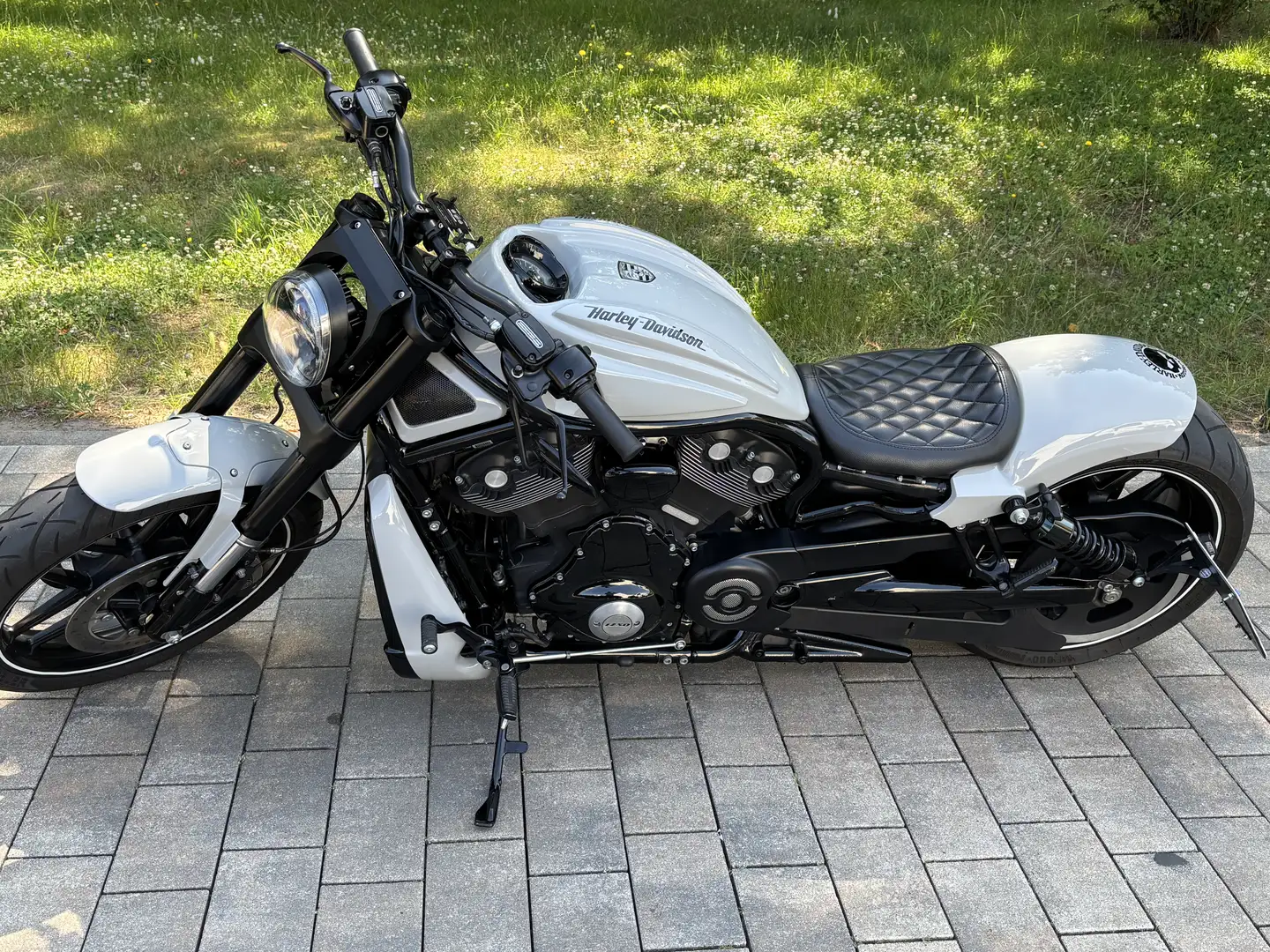 Harley-Davidson Night Rod - 2