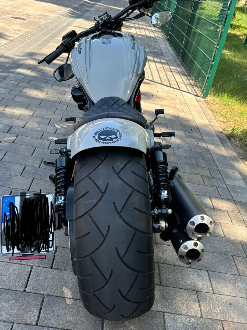 Harley-Davidson Night Rod - 1