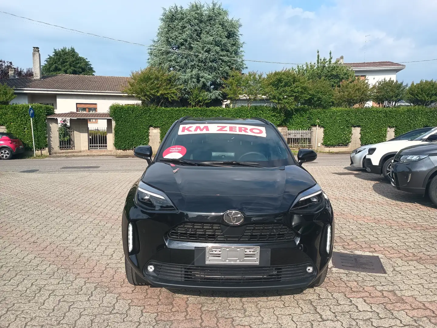 Toyota Yaris Cross 1.5h Trend  115cv e-cvt NO VINCOLI FINNANZIAMENTO Nero - 2