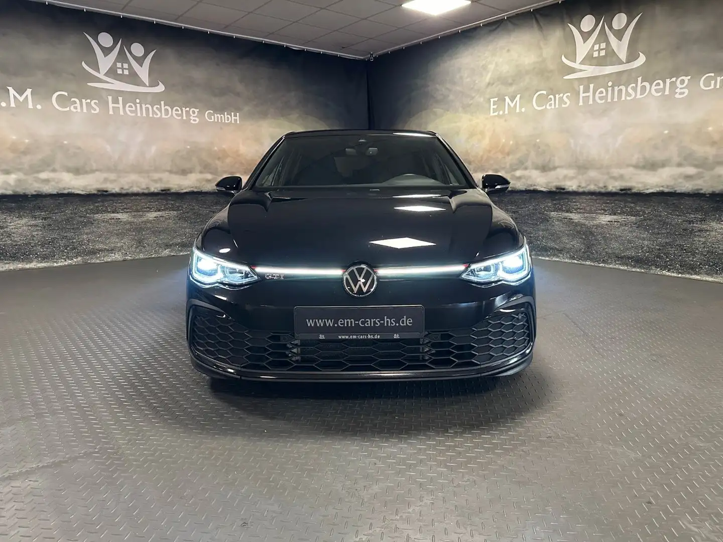 Volkswagen Golf VIII GTI 2.0 TSI Business ACC LED Kam. 1.Hd Schwarz - 2