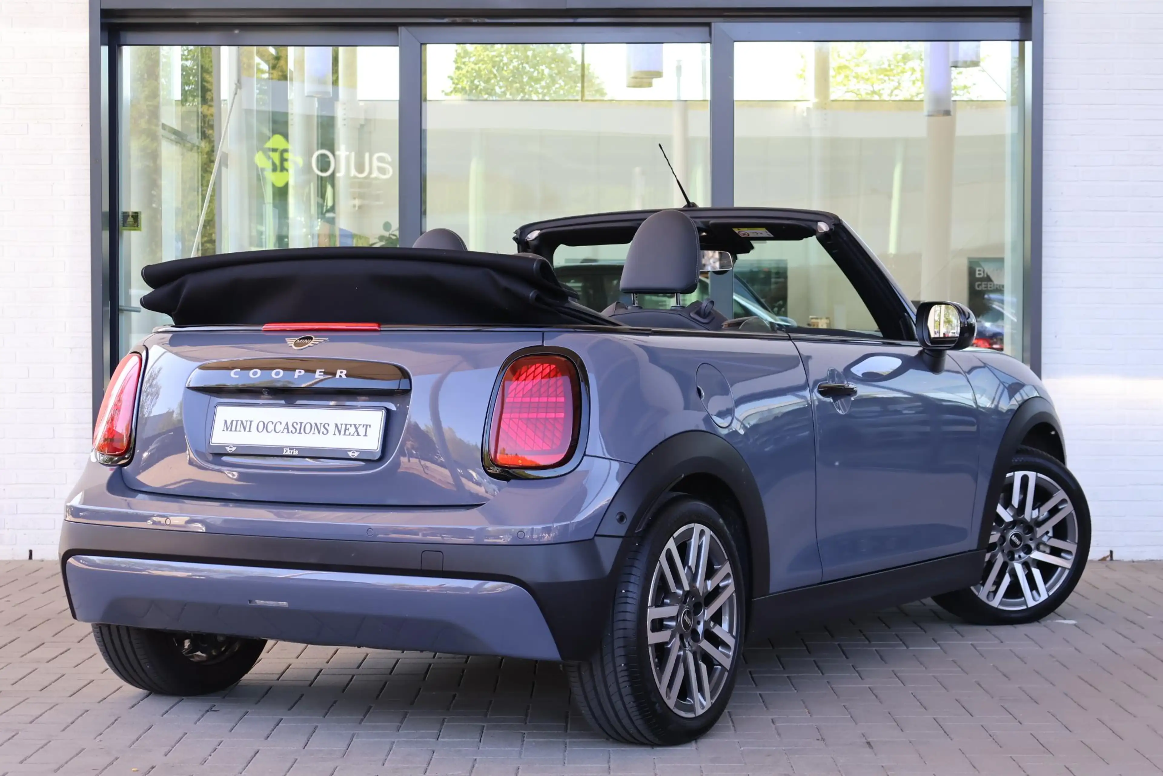 MINI Cooper C Cabrio | Pakket M | Head-Up Display | Stoel- en Stuurverw — photo 2